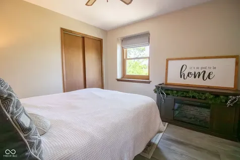 2071 W 200 N Greenfield IN 46140