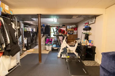 2071 W 200 N Greenfield IN 46140