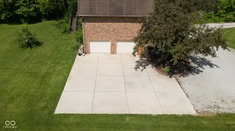 2071 W 200 N Greenfield IN 46140