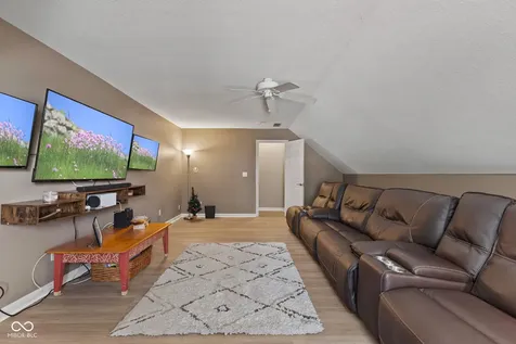 5881 Lost Oaks Drive Carmel IN 46033