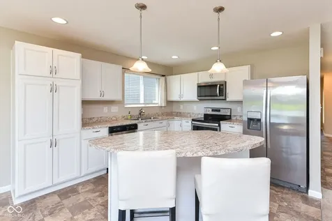 8611 Fawn Way Mccordsville IN 46055