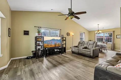 102 Westview Place Bargersville IN 46106