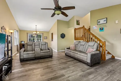 102 Westview Place Bargersville IN 46106