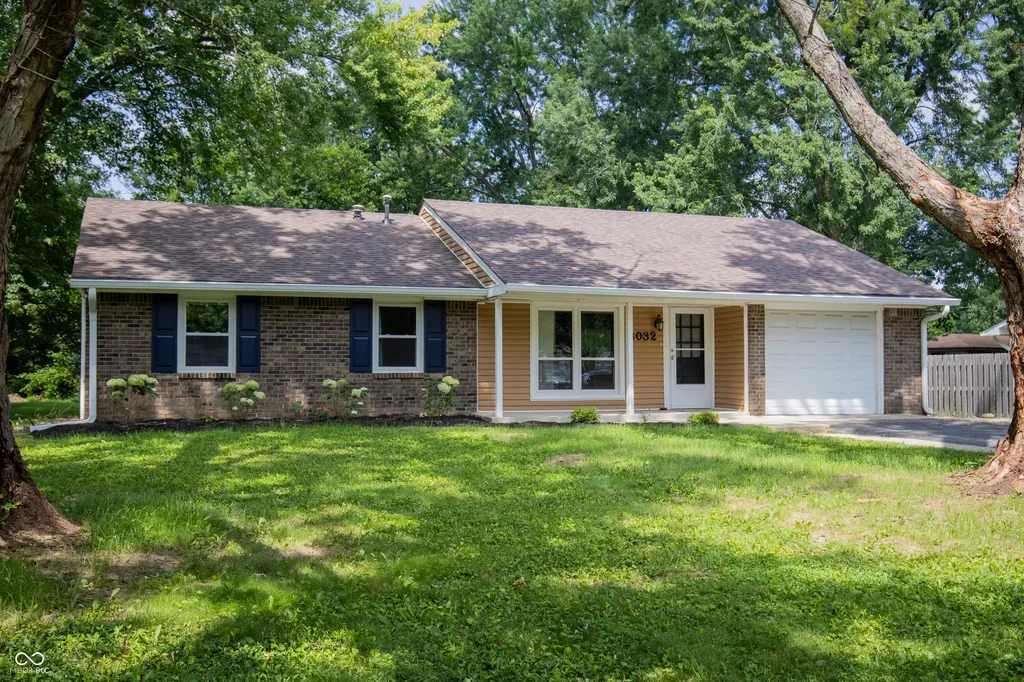 8032 Chiltern Drive Indianapolis IN 46268