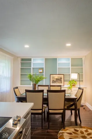 8032 Chiltern Drive Indianapolis IN 46268