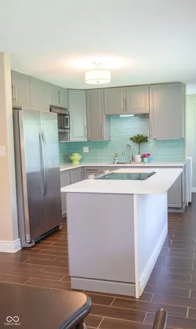 8032 Chiltern Drive Indianapolis IN 46268