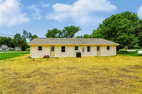 109 W Johnson Street Fairland IN 46126