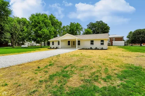 109 W Johnson Street Fairland IN 46126