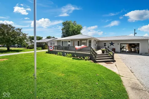 705 Maple Rockville IN 47872