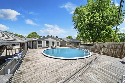 705 Maple Rockville IN 47872