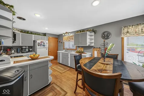 705 Maple Rockville IN 47872