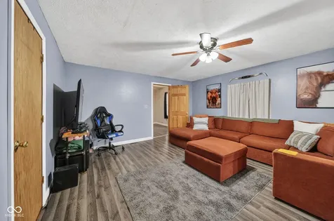 705 Maple Rockville IN 47872
