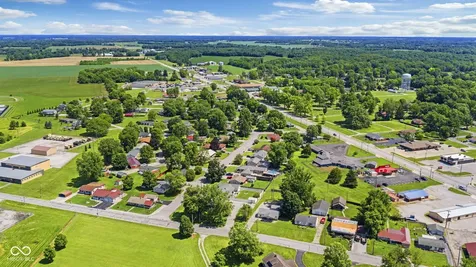 705 Maple Rockville IN 47872