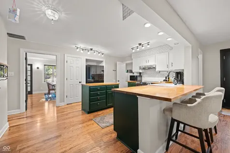 7151 Lindenwood Drive Indianapolis IN 46227