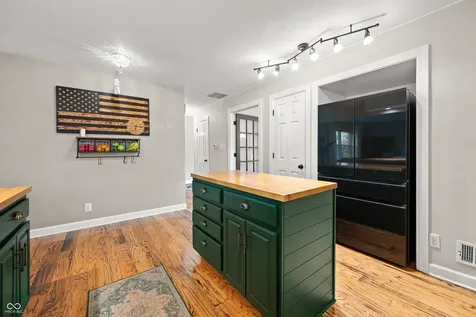 7151 Lindenwood Drive Indianapolis IN 46227