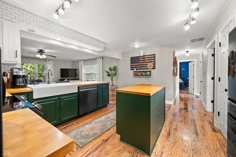 7151 Lindenwood Drive Indianapolis IN 46227