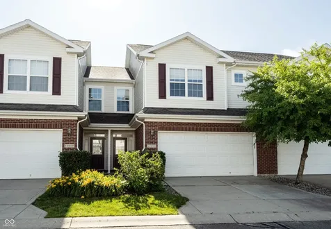 10903 Perry Pear Drive Zionsville IN 46077