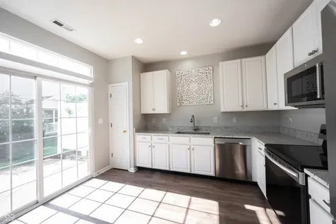 10903 Perry Pear Drive Zionsville IN 46077