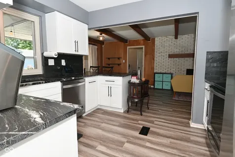 6831 Whisper Oaks Court Indianapolis IN 46214