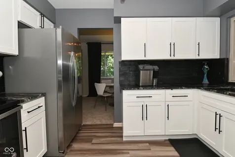 6831 Whisper Oaks Court Indianapolis IN 46214