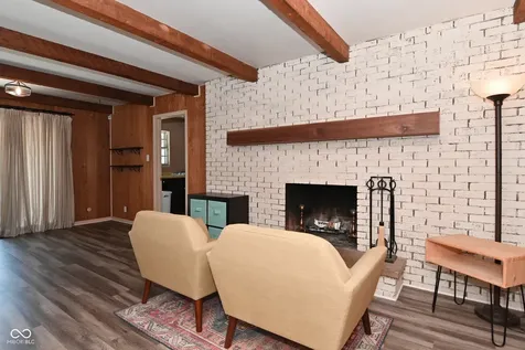 6831 Whisper Oaks Court Indianapolis IN 46214
