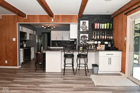 6831 Whisper Oaks Court Indianapolis IN 46214