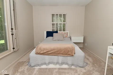 6831 Whisper Oaks Court Indianapolis IN 46214