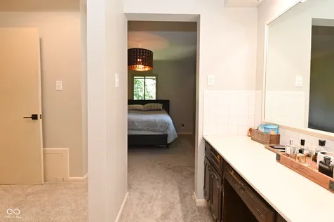6831 Whisper Oaks Court Indianapolis IN 46214