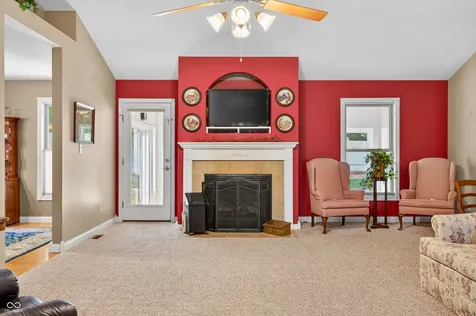 2516 Wyndham Place N Columbus IN 47203