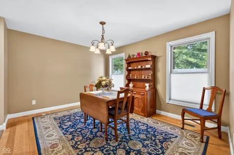 2516 Wyndham Place N Columbus IN 47203