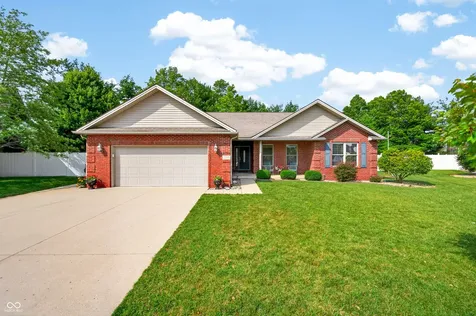 2516 Wyndham Place N Columbus IN 47203