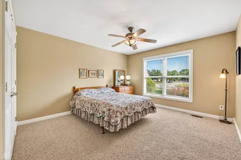 2516 Wyndham Place N Columbus IN 47203