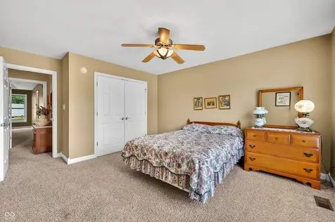 2516 Wyndham Place N Columbus IN 47203