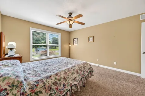 2516 Wyndham Place N Columbus IN 47203