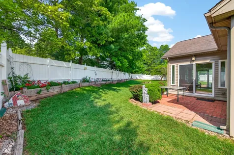 2516 Wyndham Place N Columbus IN 47203