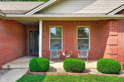 2516 Wyndham Place N Columbus IN 47203