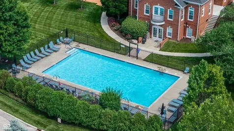 4328 Heyward Lane Indianapolis IN 46250