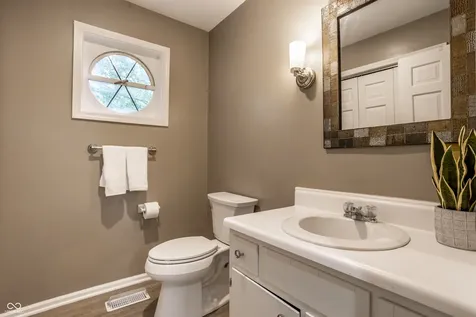 8805 Sawleaf Road Indianapolis IN 46260