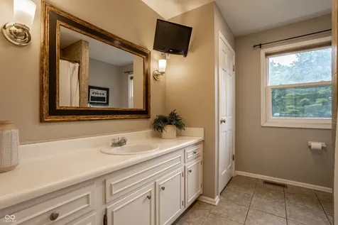 8805 Sawleaf Road Indianapolis IN 46260