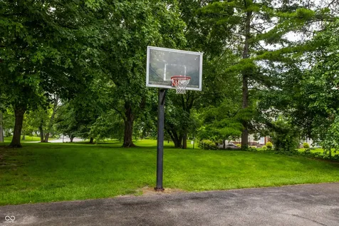 8805 Sawleaf Road Indianapolis IN 46260