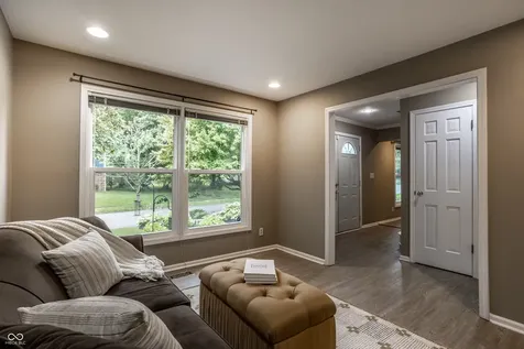 8805 Sawleaf Road Indianapolis IN 46260
