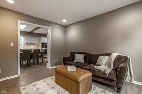 8805 Sawleaf Road Indianapolis IN 46260