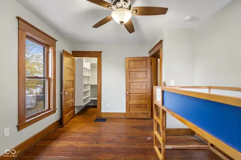 818 Sycamore Street Columbus IN 47201