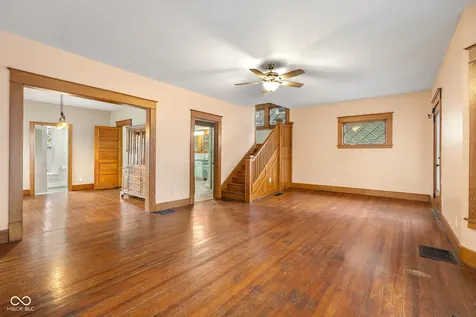 818 Sycamore Street Columbus IN 47201