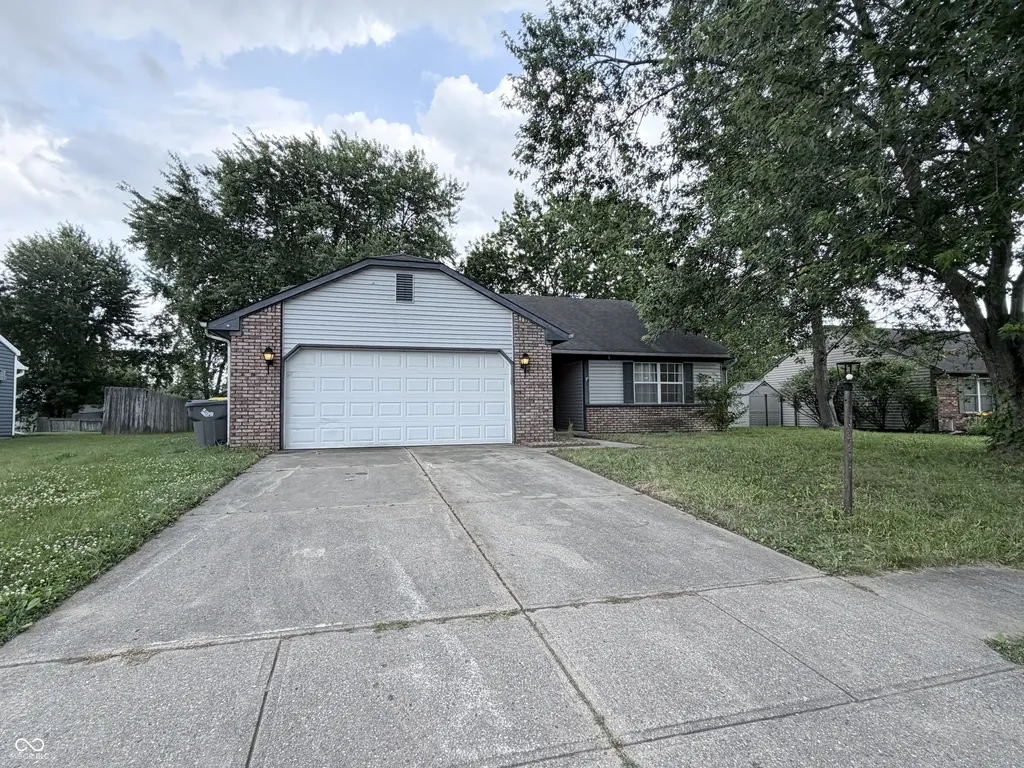 3323 Lauren Drive Indianapolis IN 46235