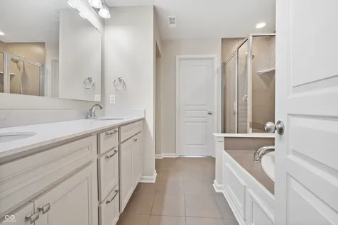 16037 Bugle Ridge Noblesville IN 46060