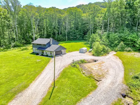 41 N Wolfcreek Road Columbus IN 47201