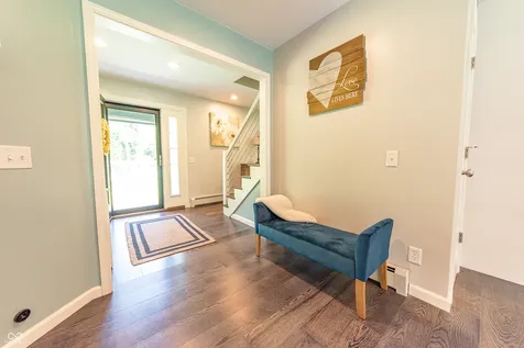 41 N Wolfcreek Road Columbus IN 47201