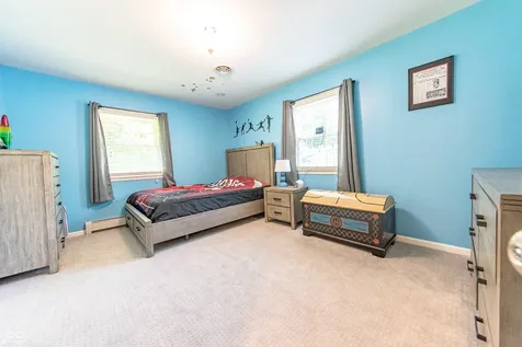 41 N Wolfcreek Road Columbus IN 47201