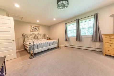 41 N Wolfcreek Road Columbus IN 47201